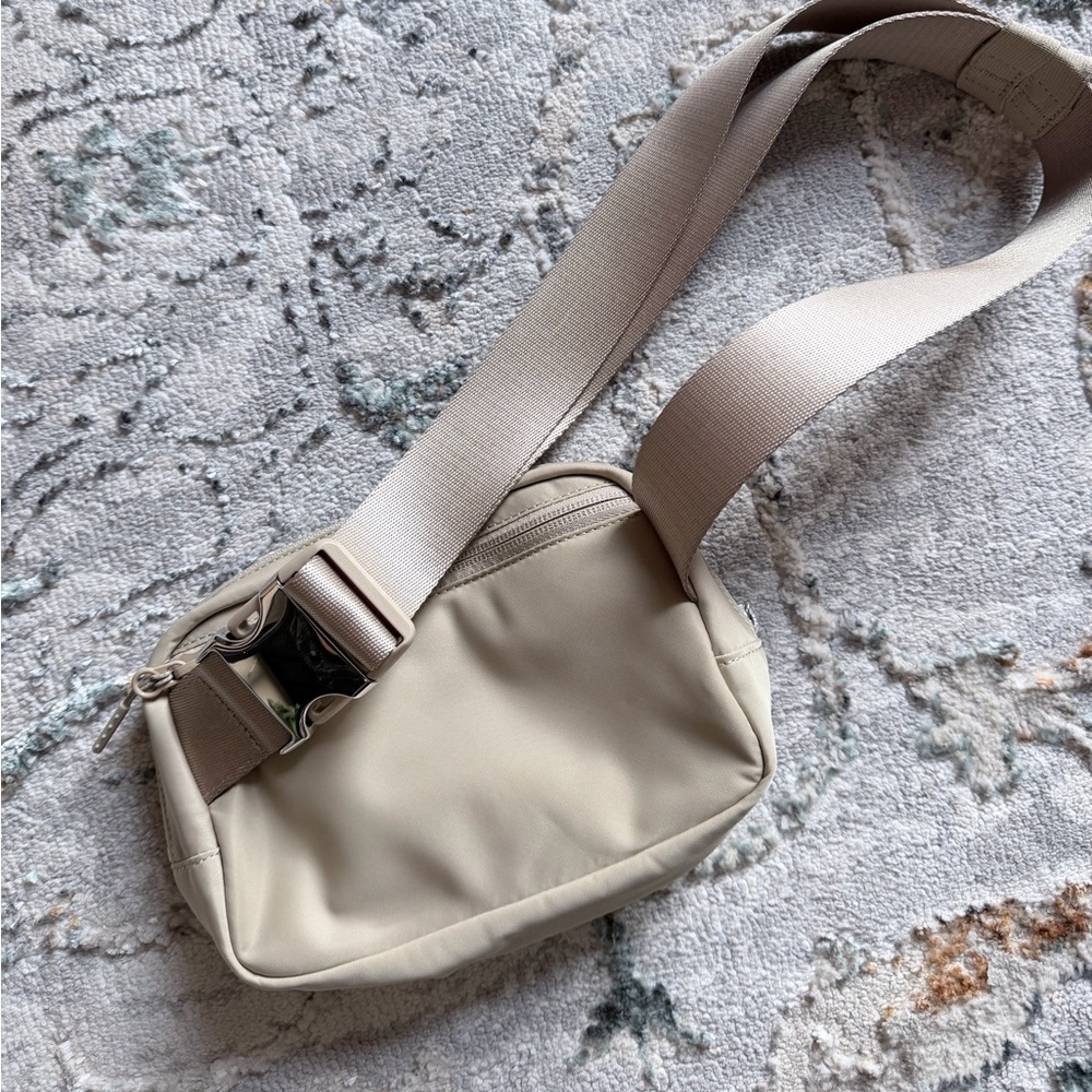 lululemon athletica Beige Logo Crossbody Pouch - Picture 2 of 3